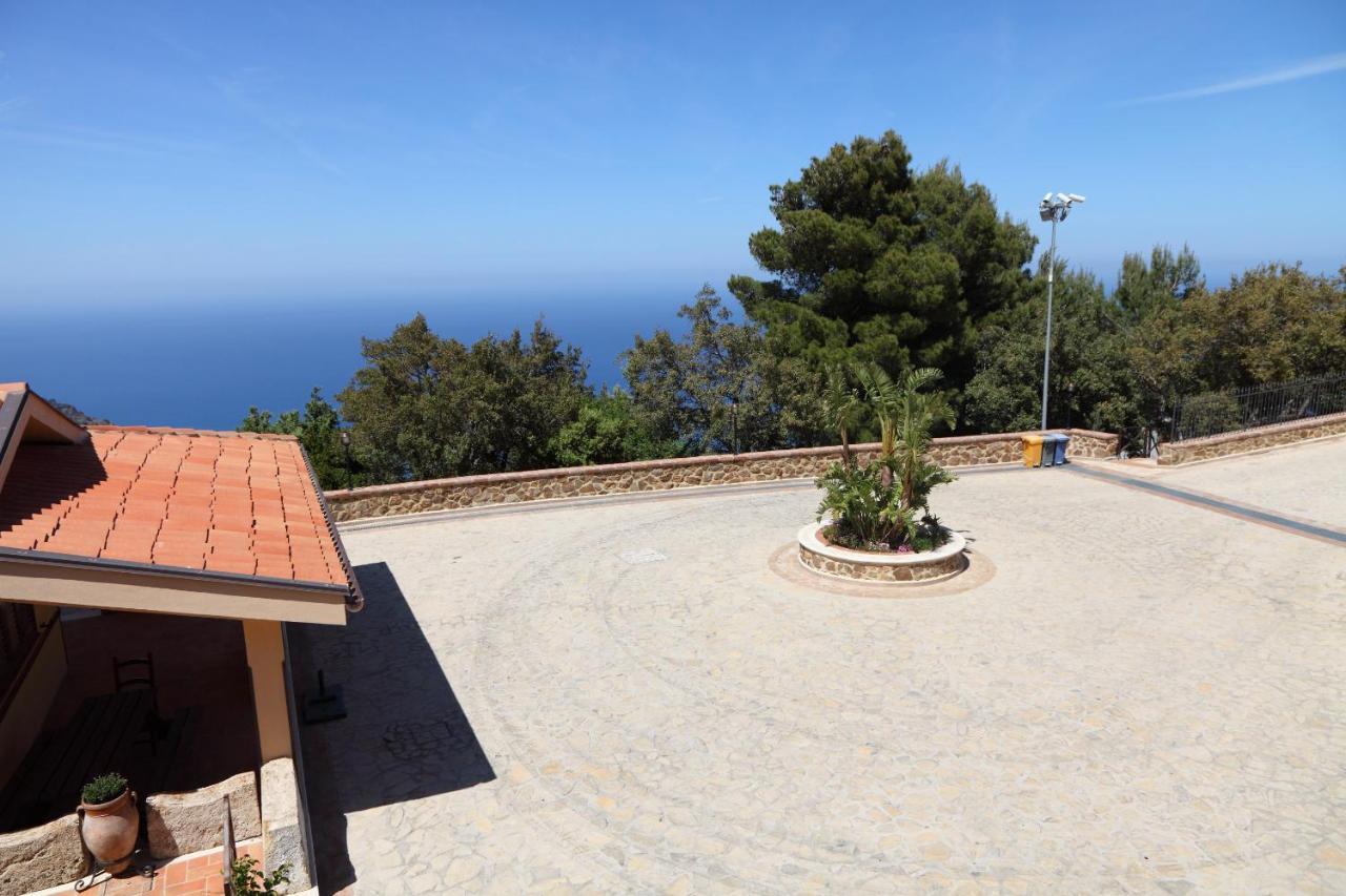 Sikelios Apartments Cefalu Luaran gambar