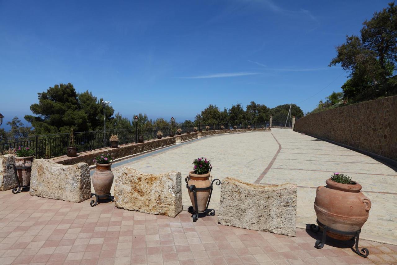 Sikelios Apartments Cefalu Luaran gambar